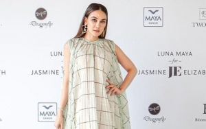 Luna Maya Nyeker Cantik Alami di Pantai Bali, Sosok Tampan Mirip Faisal Nimbrung Nyusul?