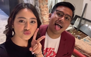  Joshua Suherman Disebut 'The Real Bucin' Saat Posting Foto Cium Clairine Clay Dengan Pose Begini
