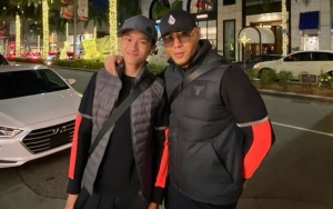 Temani Azka di Hari Natal, Deddy Corbuzier Bahas Sinterklas dan 25 Desember