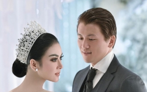 Syahrini-Reino Barack 