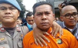 Polisi Penyiram Air Keras Teriak 'Novel Baswedan Pengkhianat' Kala Digiring ke Bareskrim