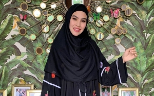 Kartika Putri Syok Fotonya ada di Belakang Truk Bertuliskan Dukung Poligami