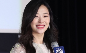 Sulli Meningggal Bunuh Diri
