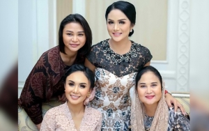 Yuni Shara Gercep Selamatkan Ibu dari Banjir, Krisdayanti Pamer Kemewahan Kena Sentil