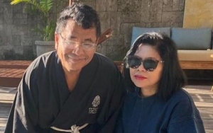 Diam-Diam Bucin, Hotman Paris Sewa Bed 40 Juta Buat Istri Cantik