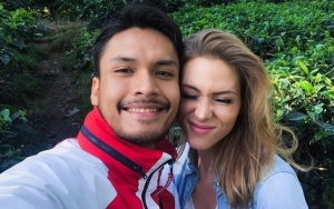 Istri Bule Randy Pangalila Sedih Usai Pertama Kali Kebanjiran Hingga 'Ngungsi' di Atas Genteng