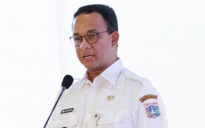 Anies Teken Larangan Pemakaian Kantong Plastik, Mulai Berlaku Juli 2020