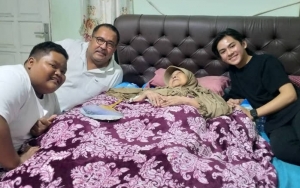 Takut Banjir Lagi, Keluarga 'Si Doel' Kompak Turun Tangan Ungsikan Aminah Cendrakasih