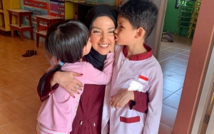 Tsania Marwa Pamer Foto Lawas Tatap Hingga Peluk Dua Buah Hatinya Usai Dapat Hak Asuh Tunggal