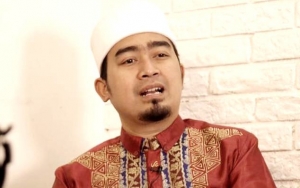 Ustadz Solmed Tanggapi Soal Makam Lina Dibongkar, Haram dalam Islam?