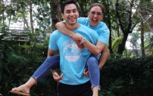 Donna Agnesia Sukses Dibuat Mewek Darius Sinathriya Gara-Gara Kado Tersembunyi, Seperti Apa?