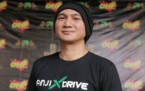 Anji Panik Si Putra Bungsu Bakal Operasi Mendadak Hingga Curhat Dokter Tolak Beri Keterangan Medis