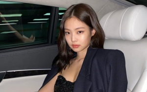Gaya Modis Jennie BLACKPINK 'Tanpa Celana' Tuai Pujian Selangit