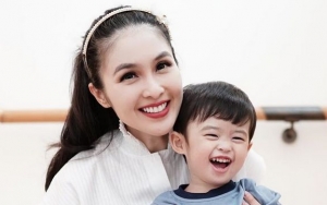  'Tuan Muda' Raphael Mendadak Ogah Dicium Sandra Dewi