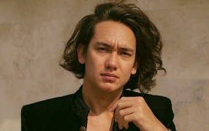 Adipati Dolken Sukses Bikin Netizen Gemas Saat Perdana Main Tik Tok