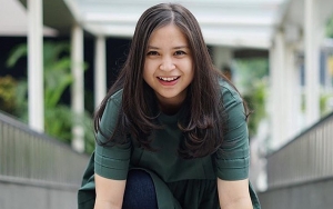 Cerita Putri Titian Deg-Degan Saat Sang Anak Asik Mainan Botol Bir