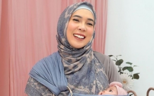 Fitri Tropica Klarifikasi Soal Heboh Pakai Pompa ASI Rp 35 Juta, Ini Fakta Yang Sebenarnya