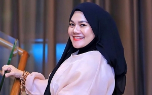 Sarita Abdul Mukti Nyesek Difitnah Kirim Santet, Berurai Air Mata Kenang Pengkhianatan Faisal Harris
