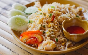 Ingin cobain Nasi Goreng Khas Thailand? Khao Pad Namanya!
