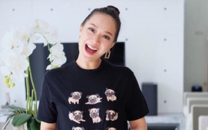 Yuanita Christiani Bikin Iri Perlihatkan Perut Buncit di Foto Maternity Shoot, Hamil Anak Cewek?