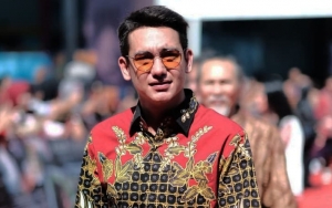 Adipati Dolken Sukses Bikin Netizen Patah Hati Saat tampil Mesra Dengan ‘Pacar Baru’