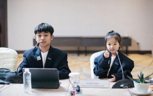 Dua Anak Ruben Onsu Sukses Bikin Gemas Netizen Saat Kenakan Jas Kebesaran