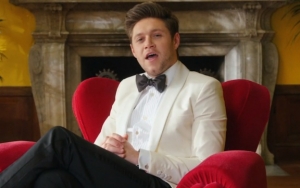 Niall Horan Jelaskan Soal Siklus Percintaan Lewat MV Kocak 'No Judgement'