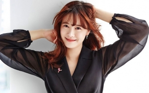 Ku Hye Sun Pamer Selfie Bareng Ughtea Berhijab, Kecantikan Diadu