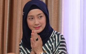 Desy Ratnasari Diduga Nikah Ketiga Kali Gara-Gara 'Ramalan' Mbah Mijan, Ini Sosok Suami Tampan?