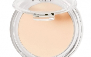Finishing Powder Bakal Bikin Wajah Kalian Mulus Bebas Pori-pori Dan Kerutan Halus