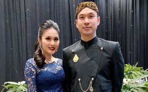 Sandra Dewi Diduga Hamil Anak Ketiga, Gaya 'Patok Ular' Suami Sukses Bikin Gemas