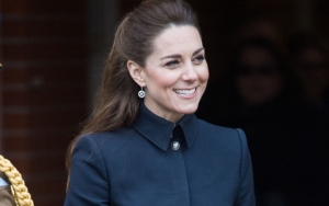 Langka, Kate Middleton Pakai Rok Ketat di Depan Umum