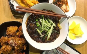 Ingin Menikmati Makanan Korea di Surabaya dengan Suasana yang Nyaman? Datang Saja ke Ahjumma Kitchen