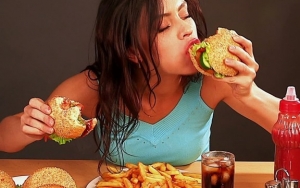 Memiliki Pola Makan Tidak Sehat Tak Hanya Pengaruhi Tubuh Tapi Juga Wajah