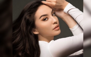 Reaksi Netter Usai Manohara Pamer Foto Bak Topless