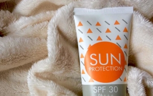 Lindungi Kulitmu dari Bahaya Sinar Matahari dengan Emina Sun Protection SPF 30 PA+++