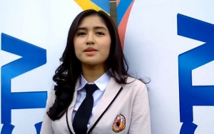 Susah Bagi Waktu, Ochi Rosdiana Pilih Kuliah Online