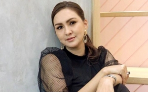 Donna Agnesia Pamer Foto Gendong Bayi, Kode Keras Ingin Nambah Momongan