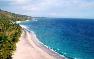 Ciptakan Kenangan Manis dengan Pasangan Saat Bulan Madu di Pantai Senggigi Lombok