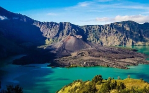 Biar Beda, Mendaki Bareng Pasangan ke Gunung Rinjani di Lombok Juga Bisa Jadi Alternatif Bulan Madu