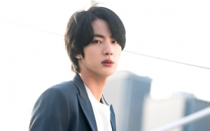 Jin BTS Frustrasi Gagal Selfie Ganteng Gara-Gara Digangguin Trio Maknae, Suga Bodo Amat