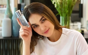 Luna Maya Pamer Foto Bahagia Peluk Pohon, Digoda Jomblo Hingga Dikaitkan Dengan Artis Top Ini
