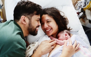 Acha Sinaga Melahirkan Bayi Laki-Laki, Sempat Pendarahan Sebut Sakit Bak Mau Dijemput Maut