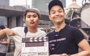 Ernest Prakasa Bela Istri yang Kena Nyinyir Gara-Gara Gaya Rambut Tomboy