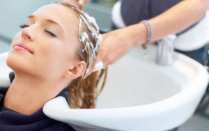 Keramaslah Dengan Cara Yang Tepat Agar Rambut Berwarna Kalian Jadi Awet Dan Sehat
