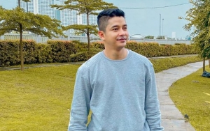 Adly Fairuz Curhat Di Medsos Setelah Kabar Perseteruan Dengan Calon Mertua