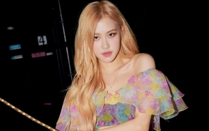 Rose BLACKPINK Seksi Umbar Paha di W Korea, Bodi Super Langsing Bikin Iri