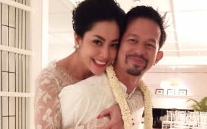 Dikira Murtad, Lulu Tobing Sholat Bermukena Cantik Banjir Pujian