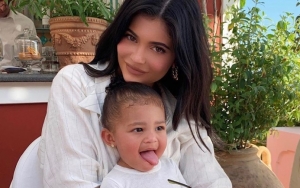 Kylie Jenner Akui Sudah Siap Hadapi Wabah Corona Berkat Stormi