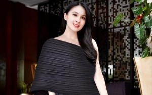 Masa Kecilnya Selalu Ingin Jadi Nomor Satu, Sandra Dewi Tak Mau Menuntut Anak